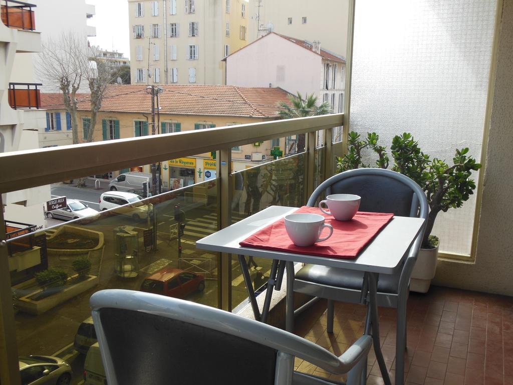 Appartement Silver La Regence Juan-les-Pins Oda fotoğraf